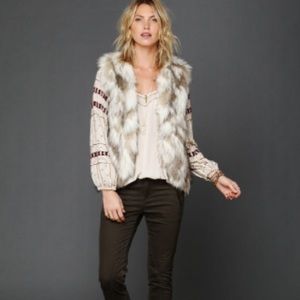 Free People Jackets & Coats - Free People call of the wild faux fur vest xs Free People Jackets & Coats - Free People call of the wild faux fur vest xs